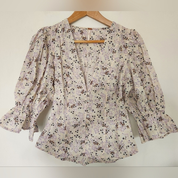 SALE ❗️ TODAY $10 FREE PEOPLE Floral Top - Picture 1 of 9
